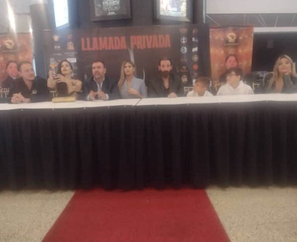 La actriz expresó que es un film de acción donde una familia es secuestrada y amordazada en una situación inesperada done los espectadores podrán disfrutar de una cinta dramática y violenta.