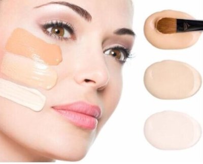 Aplicar la base de maquillaje perfecta no es tan difícil como los maquilladores profesionales lo hacen ver. Solo basta con conocer sus trucos para comenzar a practicarlos en casa y lograr un maquillaje profesional.