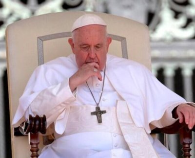 El papa Francisco pidió este miércoles políticas que ayuden a proteger el medio ambiente y a garantizar un futuro a los jóvenes