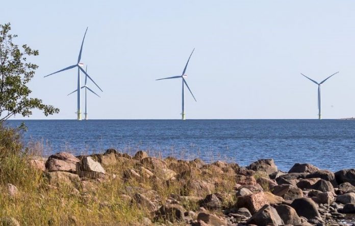 Las fuentes energéticas que proporciona el mar son muy superiores a las que proporcionan las instaladas en tierra.