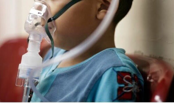 Un hospital pediátrico ciertamente debe ser un lugar de gran pulcritud y ofrecer un diseño práctico y eficiente pero también acogedor y alegre