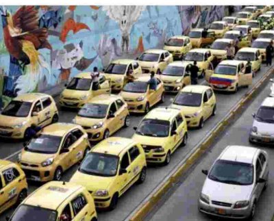 El ministro de Hacienda, Ricardo Bonilla indicó que "el Gobierno no ha subido el precio del diésel ni ha contemplado este año aumentar el costo de este combustible.