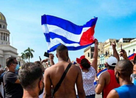 Entre las protestas colectivas que tuvieron lugar en julio el informe mencionó una marcha de madres que pretendían exigir leche para sus hijos en la Plaza de la Revolución