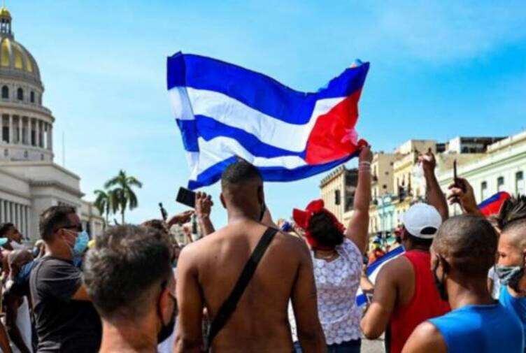 Entre las protestas colectivas que tuvieron lugar en julio el informe mencionó una marcha de madres que pretendían exigir leche para sus hijos en la Plaza de la Revolución