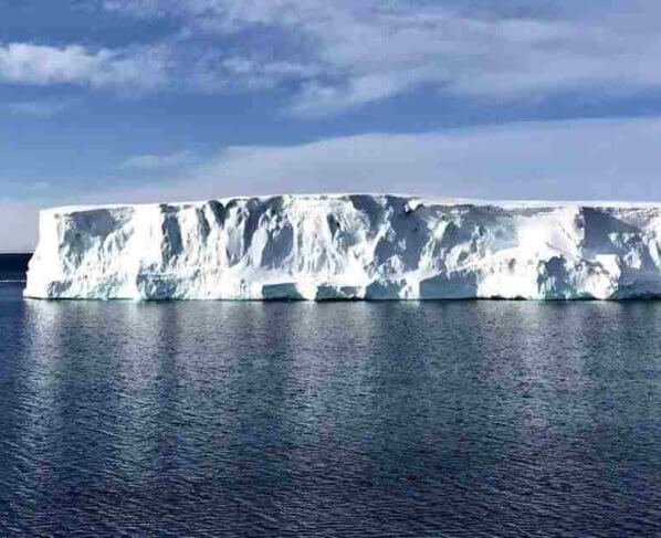 Además se conoció que un Iceberg del tamaño de Argentina se desprendió de La Antártida