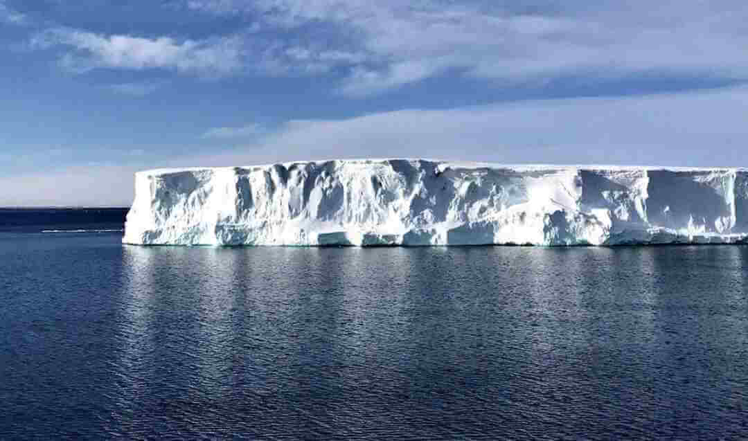 Además se conoció que un Iceberg del tamaño de Argentina se desprendió de La Antártida