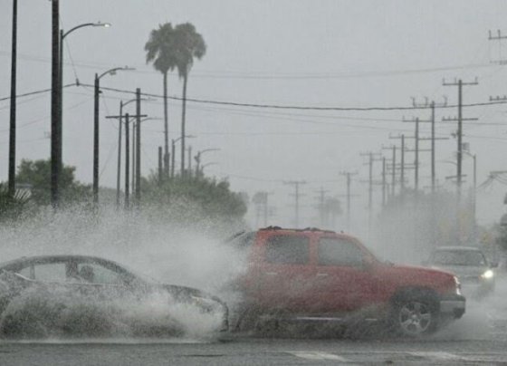 El Centro Nacional de Huracanes dijo que Hilary había perdido buena parte de su fuerza y que sólo algunos remanentes de la tormenta se dirigían hacia las Montañas Rocosas
