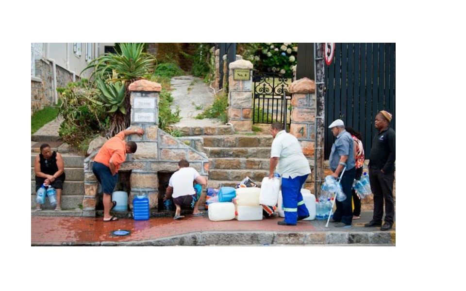 En todo el mundo la demanda de agua se ha más que duplicado desde 1960 y el informe prevé que aumente entre un 20 y un 25 % más de aquí a 2050.
