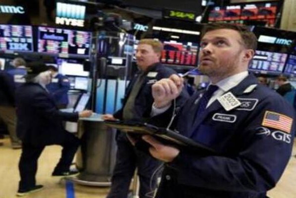 En Wall Street ninguno de los sectores superó el punto porcentual en los movimientos del día salvo el de energía que subió casi un 2 %.