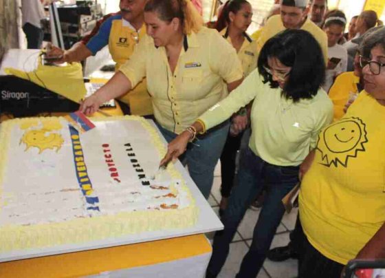 Proyecto Venezuela celebró sus 28 años con una misa en la Catedral de Valencia y un acto central donde se conectó vía vídeo conferencia el actual presidente Henrique Fernando Salas Römer.