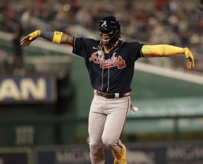 El pelotero venezolano Ronald Acuña sonó su cuadrangular número 40 de la campaña, para así convertirse en el quinto pelotero también con 40 bases robadas