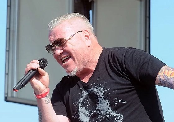 El representante de la agrupación Smash Mouth informó que Steve Harwell estaba sufriendo una insuficiencia renal desde hace varios años