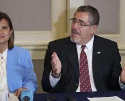 El presidente electo pidió la renuncia de la fiscal General de la República Consuelo Porras del juez Freddy Orellana y de otros funcionarios del actual gobierno.