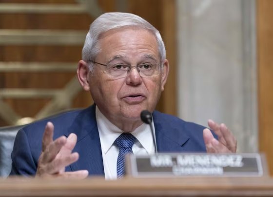 La acusación contra los demócratas los deja en una posición incómoda forzados a decidir si defienden a uno de sus históricos en el Senado o si le sueltan la mano.