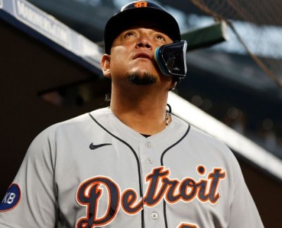 Miguel Cabrera despachó el sábado cuatro imparables para ser el último jugador de los Tigres de Detroit con 40 años conectando 4 imparables