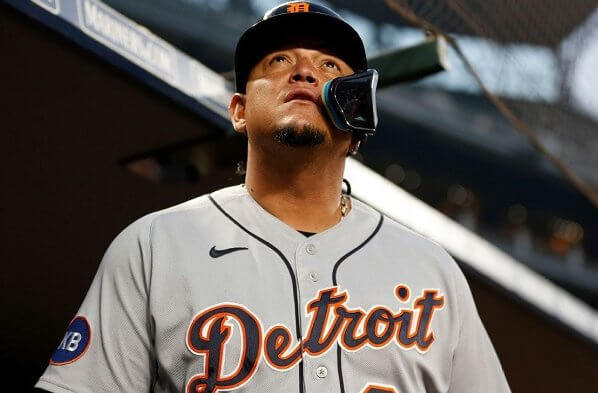 Miguel Cabrera despachó el sábado cuatro imparables para ser el último jugador de los Tigres de Detroit con 40 años conectando 4 imparables