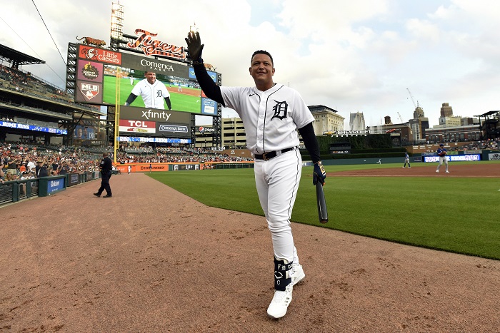 Este lunes Miguel Cabrera fue ovacionado por los aficionados cuando tomó su primer turno al bate en el Comerica Park ante los Reales de Kansas City