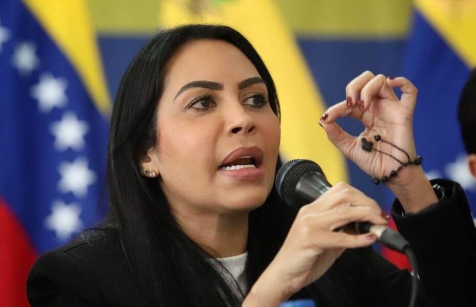 La candidata a las primarias de la oposición, Delsa Solórzano negó que haya sugerido que la candidata María Corina Machado deba retirarse de la contienda opositora.