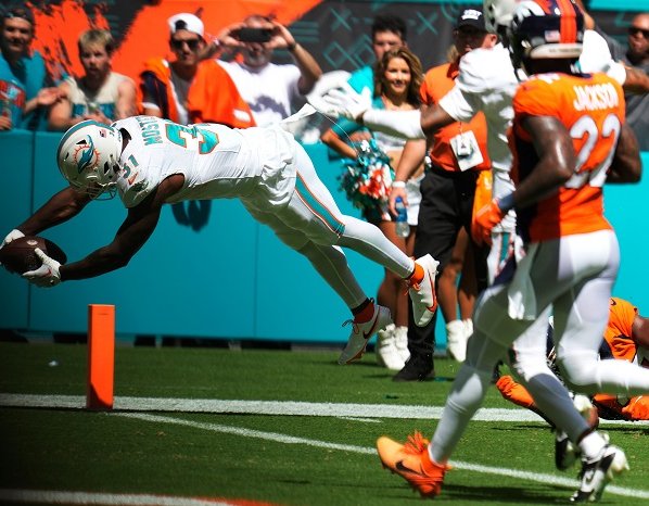 De'Von Achane fue una de las piezas claves de los Miami Dolphins, ya que hizo un Touchdown de 10 yardas que fue clave para el triunfo