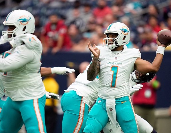 El quarterback de los Dolphins de Miami fue escogido como el mejor jugador de la AFC tras lo hecho en los primeros juegos de la Temporada