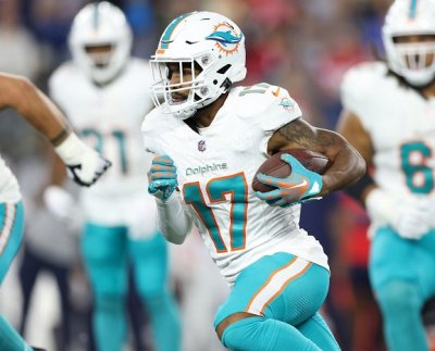 El receptor Jaylen Wadle había sufrido un golpe en el último desafío, por lo que el cuerpo médico de los Dolphins de Miami lo apartó hasta este sábado