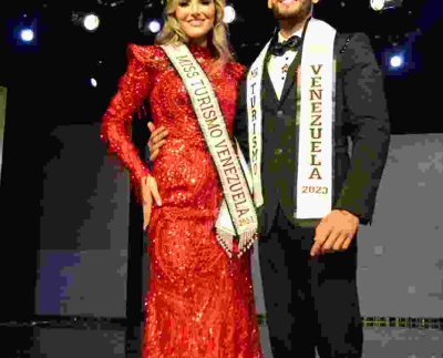 El evento le rindió tributo al maestro Simón Díaz y todos los aspirantes a la corona y bufanda bailaron al ritmo un popurrí de sus más icónicos temas.