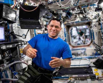Frank Rubio posee el récord del vuelo espacial más largo de EEUU al superar el anterior de 355 días del astronauta Mark Vande Hei.