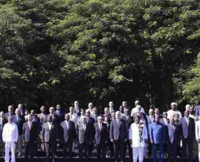 Notamos con profunda preocupación que los principales desafíos generados por el actual orden económico internacional injusto para los países en desarrollo han alcanzado su expresión más aguda en la actualidad