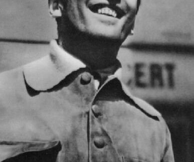 El 8 de septiembre se estableció como Día Internacional del Periodista en honor y conmemoración al fallecimiento del escritor y periodista checoslovaco Julius Fucik quien fue ejecutado por los nazis en 1943.