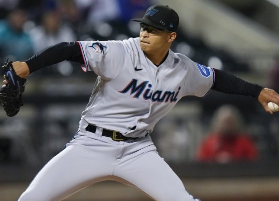 El lanzador de los Marlins de Miami, Jesús Luzardo alcanzó los 200 ponches en la campaña 2023 de las Grandes Ligas, para así cerrar una excelente campaña