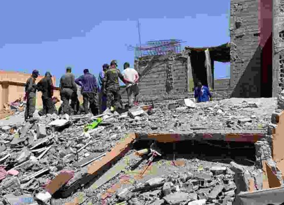 Al menos 2.012 personas han muerto y otras 2.059 han resultado heridas a causa de un terremoto de magnitud 7 en la escala Richter registrado en la provincia de Al Hauz
