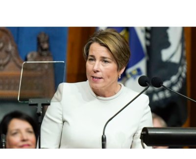 La numerosa afluencia de inmigrantes a Massachusetts llevó a la gobernadora Maura Healey a llamar a 250 integrantes de la Guardia Nacional para resguardar la seguridad.