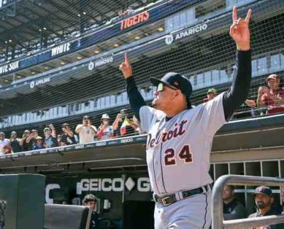 Con 3.000 hits 500 cuadrangulares y 600 dobles hacen al maracayero un jugador especial motivos por el que ha recibido innumerables homenajes en cada estadio que visita