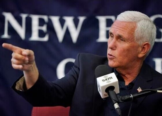 El ex vicepresidente Mike Pence pidió a los votantes republicanos que rechacen los “cantos de sirena” de las políticas populistas