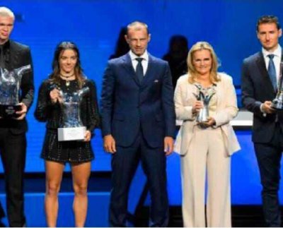 Los Premios Uefa 2023 fueron otorgados después de la realización del sorteo de la Fase de Grupos de la Uefa Champions League en la gala del organismo europeo de fútbol.