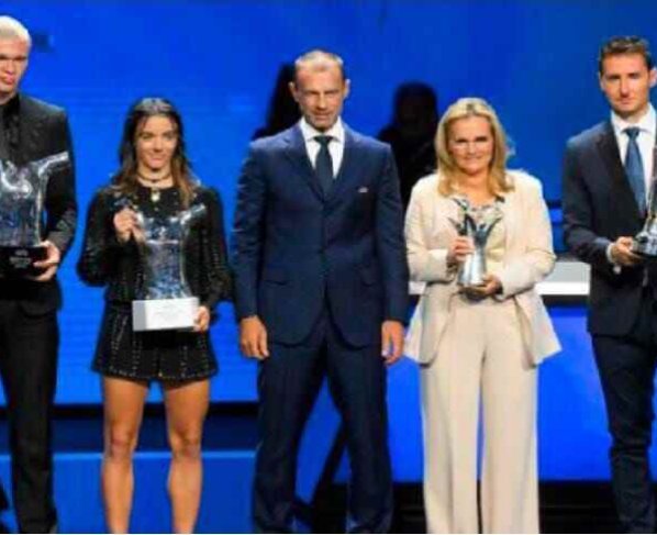 Los Premios Uefa 2023 fueron otorgados después de la realización del sorteo de la Fase de Grupos de la Uefa Champions League en la gala del organismo europeo de fútbol.