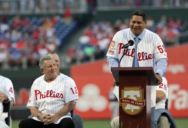 En 18 temporadas de acción en las Grandes Ligas Bob Abreu actuó en 2452 juegos con 8480 veces al bate. Disparó 2470 hits 574 dobles 59 triples 288 jonrones 1363 carreras 400 bases robadas y 1476 boletos.