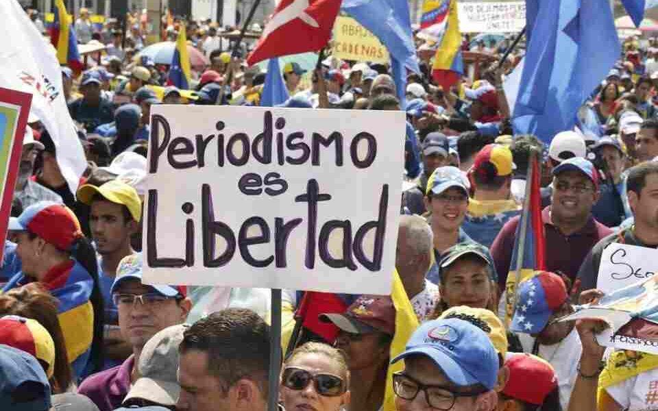 La organización Reporteros Sin Fronteras expresó su preocupación tras los señalamientos hechos por el mandatario Nicolás Maduro en contra del corresponsal del medio Voz de América