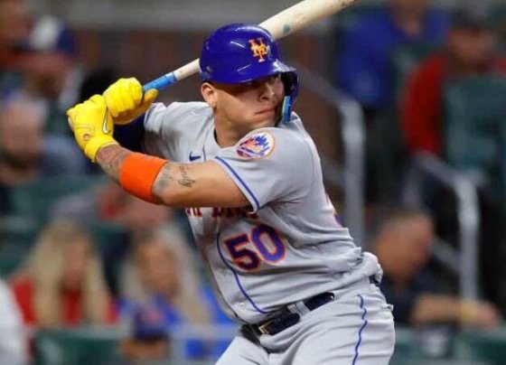 El receptor venezolano logró la misma hazaña alcanzada por el legendario Jhonny Bench en la temporada 1969 la cual será recordada por siempre.