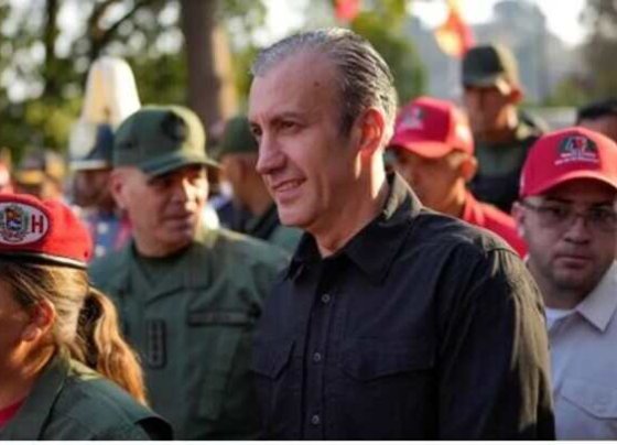 El trabajo de pesquisas emprendido por el equipo de Investigación de Hey! descubrió que los funcionarios chavistas luego de robarse miles de millones de dólares se fueron a refugiar en la cueva del lobo.