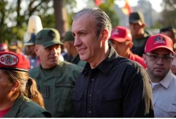 El trabajo de pesquisas emprendido por el equipo de Investigación de Hey! descubrió que los funcionarios chavistas luego de robarse miles de millones de dólares se fueron a refugiar en la cueva del lobo.