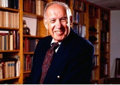 El proceso de autoevaluación de las empresas es un método para valorar lo que estás haciendo por qué y lo que deben hacer para mejorar el rendimiento de una organización.