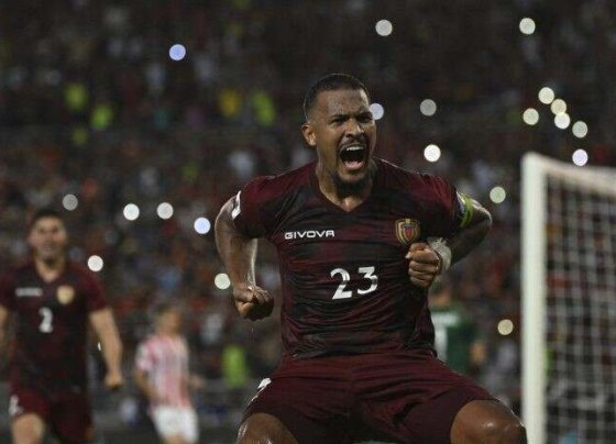 La selección venezolana sumó sus primeros 3 puntos en el camino al Mundial por un disparo de penal de los botines de Samuel Rondón.
