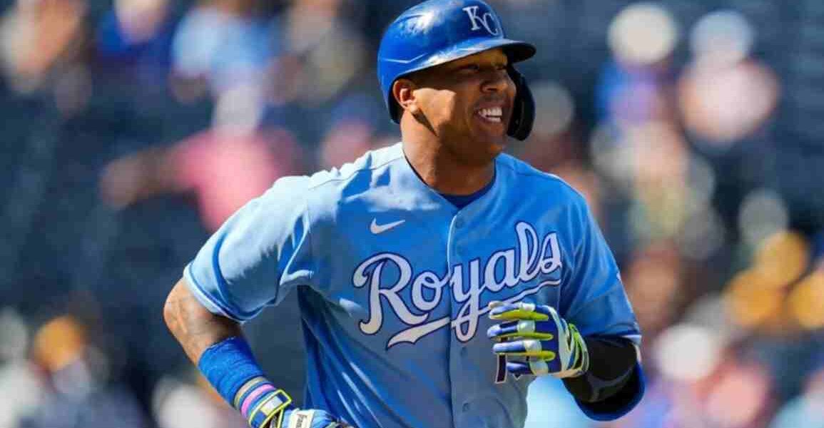 El criollo logró llegar a las 10.000 entradas detrás del plato acrecentando su leyenda con el conjunto que hace vida en el Kauffman Stadium.