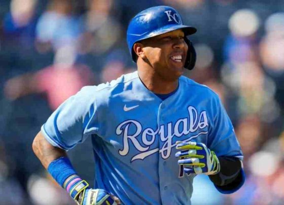 El criollo logró llegar a las 10.000 entradas detrás del plato acrecentando su leyenda con el conjunto que hace vida en el Kauffman Stadium.