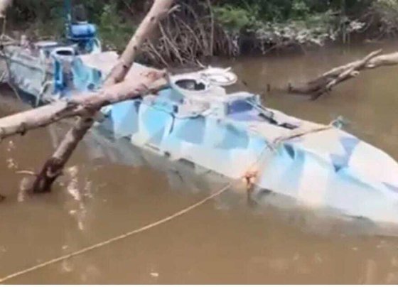 La Fuerza Armada Nacional Bolivariana (FANB) halló un submarino de fabricación casera anclado y ocultó en aguas fluviales venezolanas.