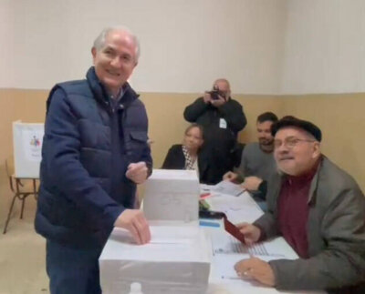 Tras los resultados de las elecciones opositoras, ganadas por María Corina Machado, el Fiscal General, Tarek William Saab, afecto de Maduro, anunció una investigación penal en contra de la Comisión Nacional de Primaria, por supuestas irregularidades.