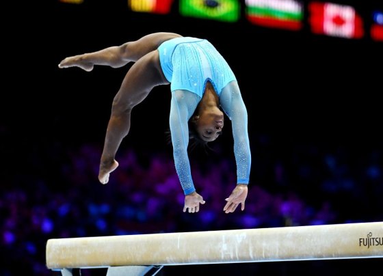 La gimnasta Simone Biles obtuvo su séptima presea dorada en el campeonato de gimnasia que se lleva a cabo en Amberes, Bélgica