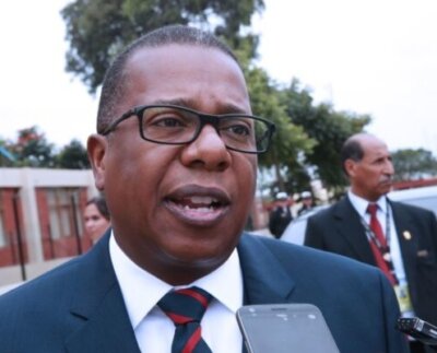 El subsecretario de Estado de EEUU aseguró que la inversión estadounidense en El Salvador beneficiaría a los ciudadanos de ambos países.