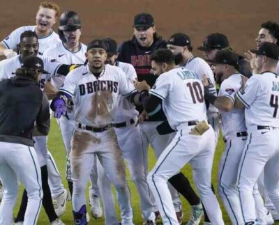 Los Diamond Backs se acercaron a 2-1 en la Serie de Campeonato de la Liga Nacional al remontar para vencer 2-1 a los Filis de Filadelfia el jueves.